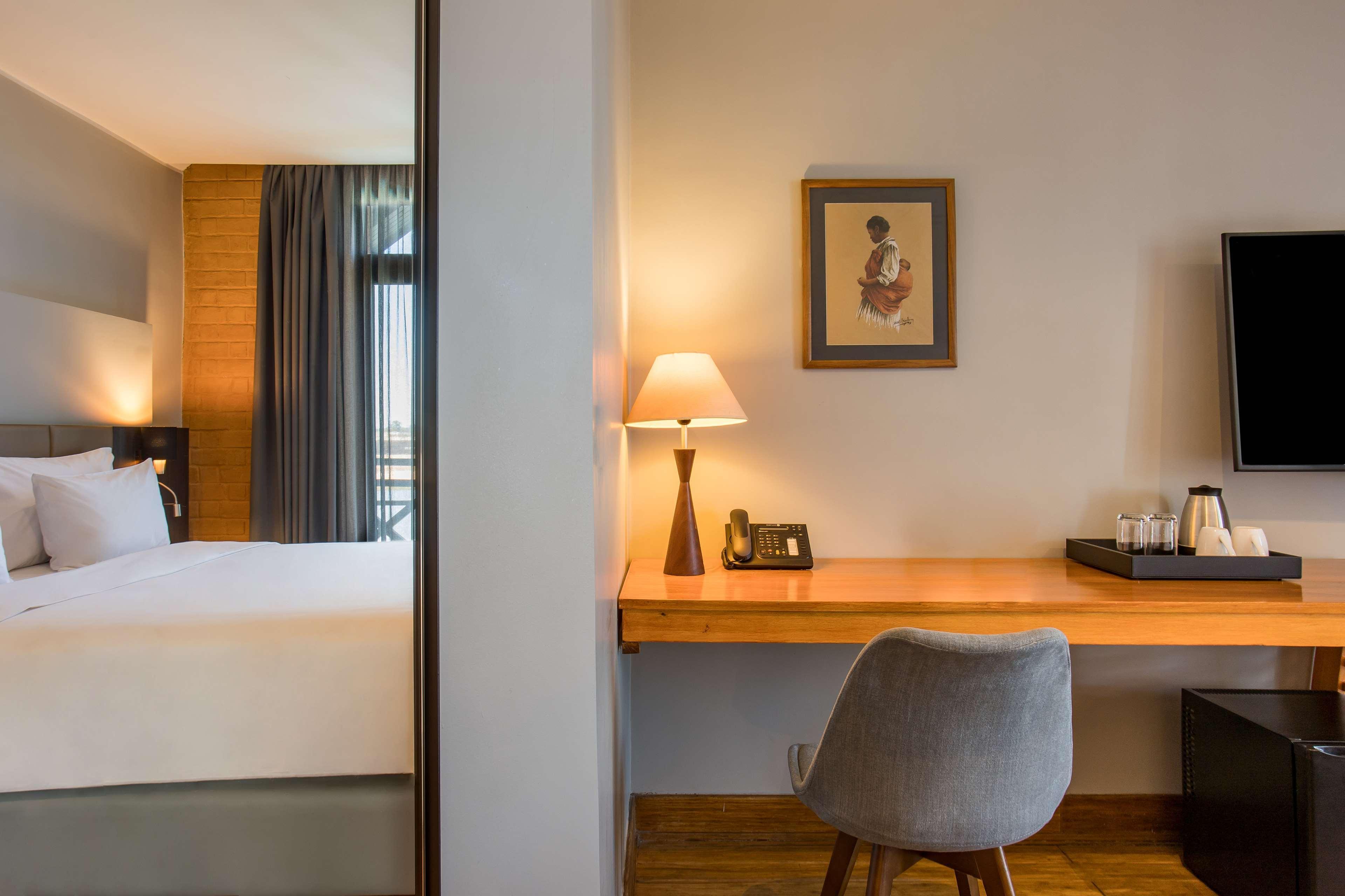 Radisson Blu Hotel Antananarivo Waterfront Buitenkant foto