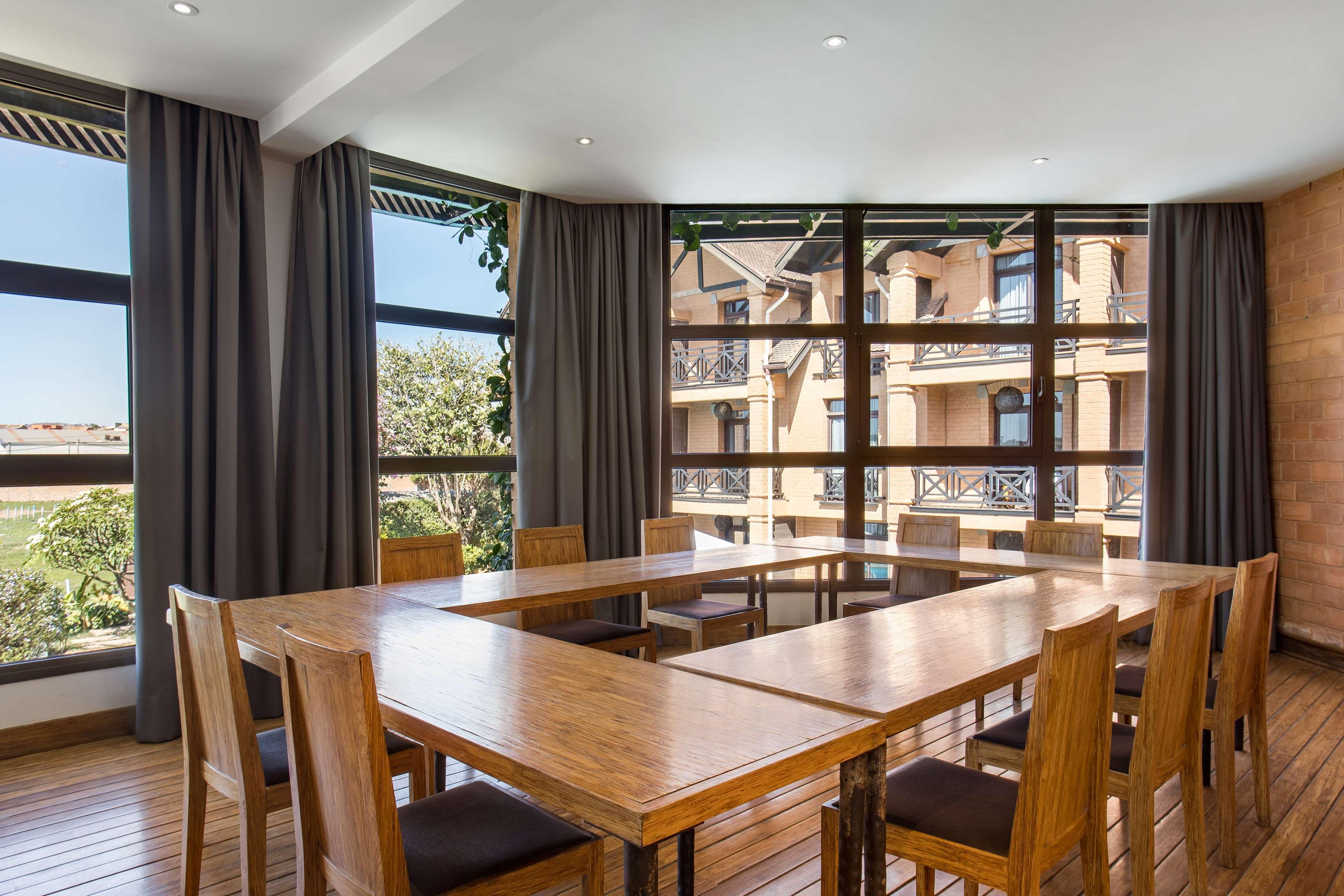Radisson Blu Hotel Antananarivo Waterfront Buitenkant foto